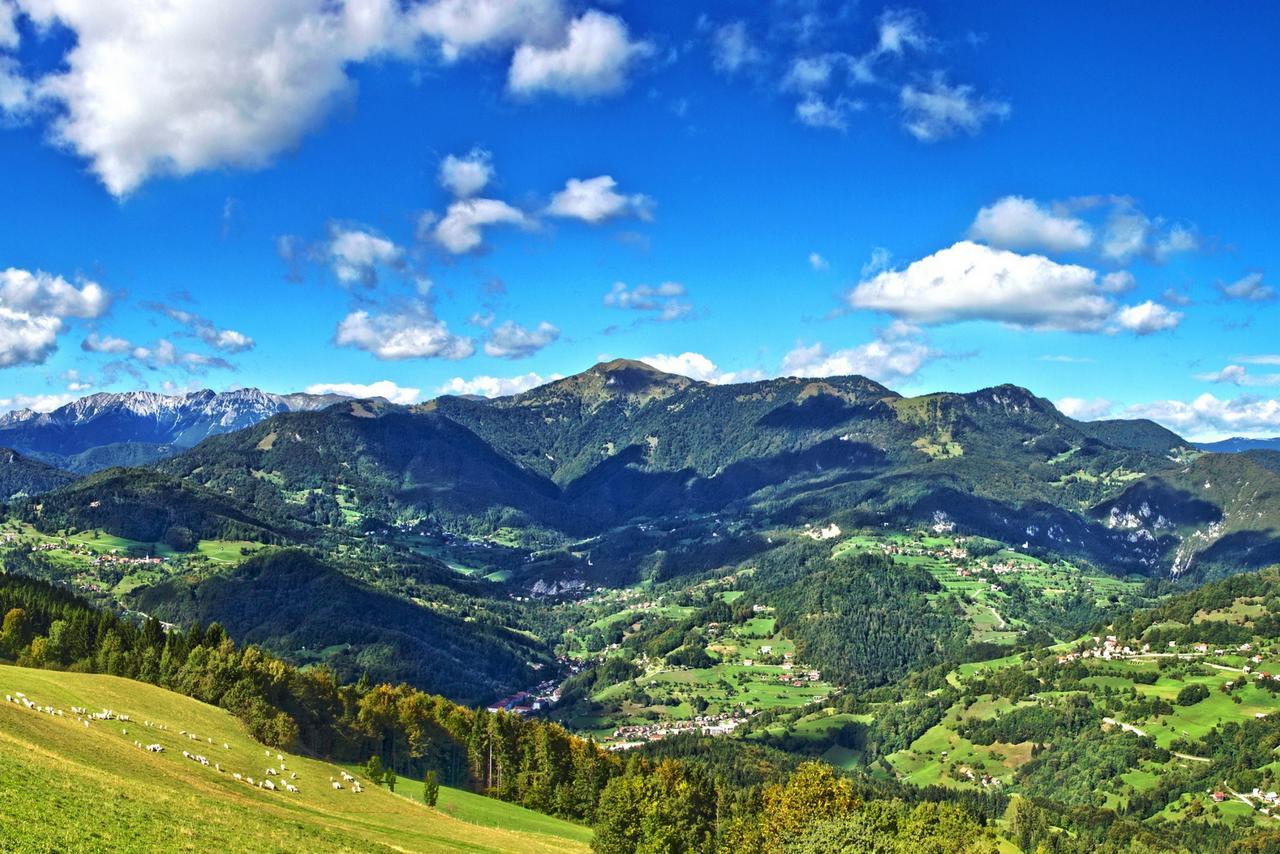 Prenocisca Cerkno 호스텔 외부 사진